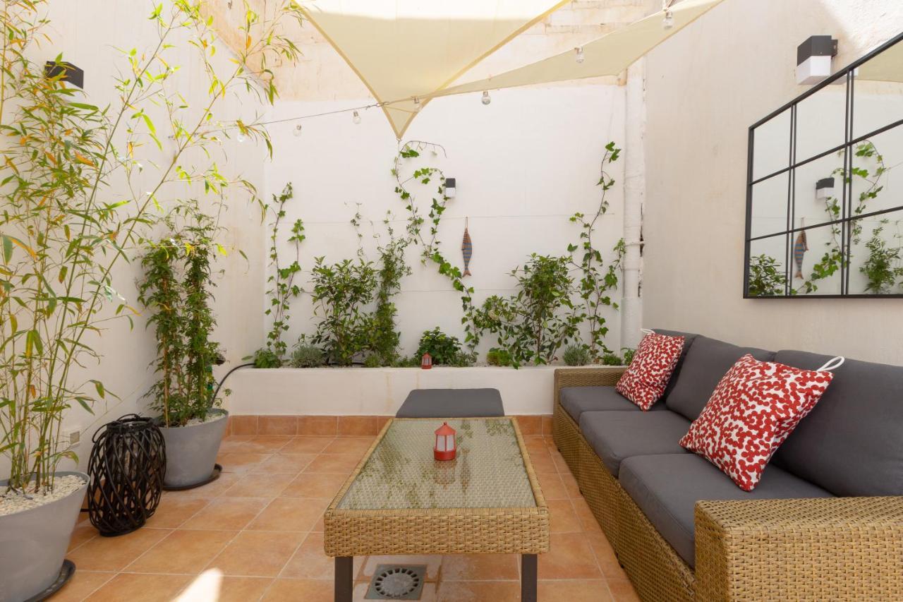 Precioso Apartamento Con Patio Y Dos Habitaciones En El Barrio De Picasso Málaga Exterior foto