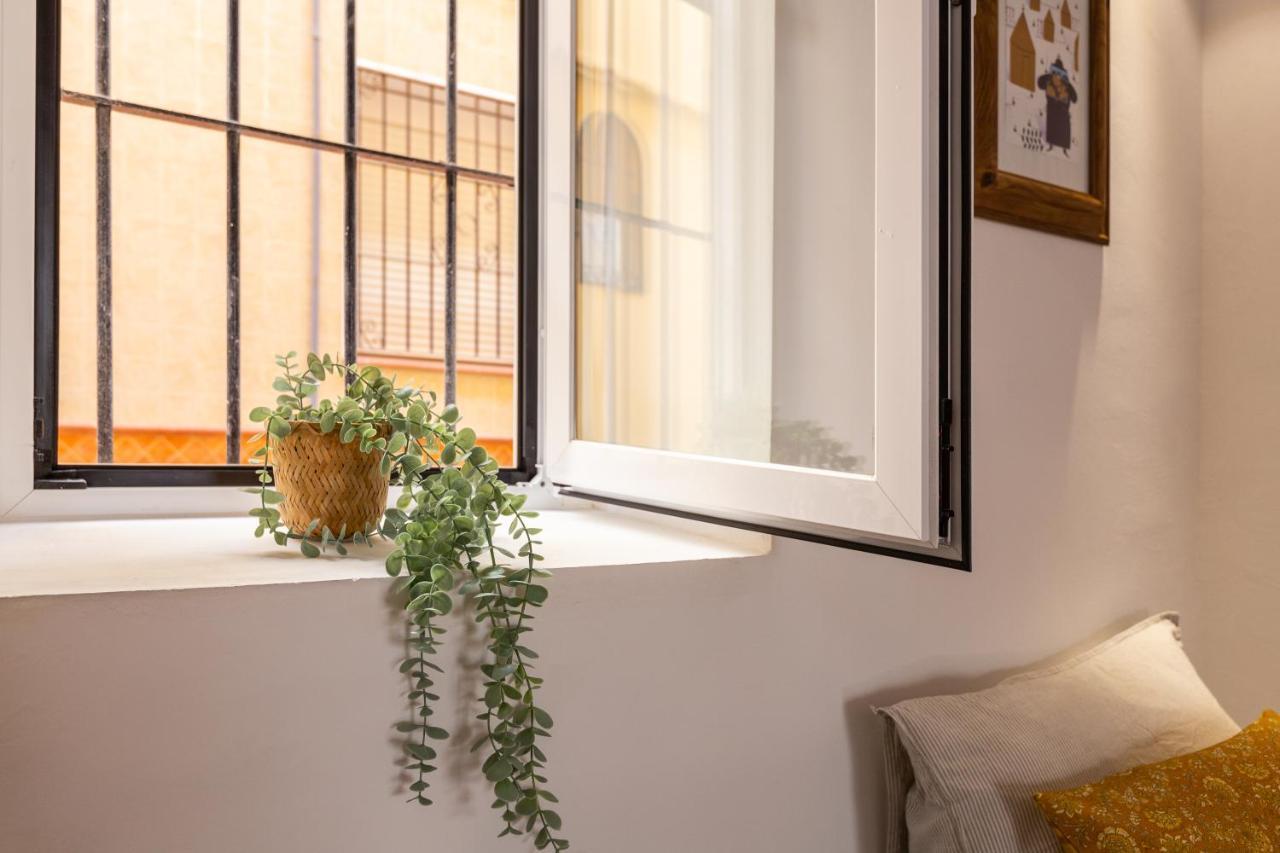 Precioso Apartamento Con Patio Y Dos Habitaciones En El Barrio De Picasso Málaga Exterior foto